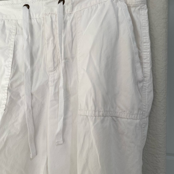 Liz Claiborne White Capri Cargo Pants size 8 - Picture 5 of 9